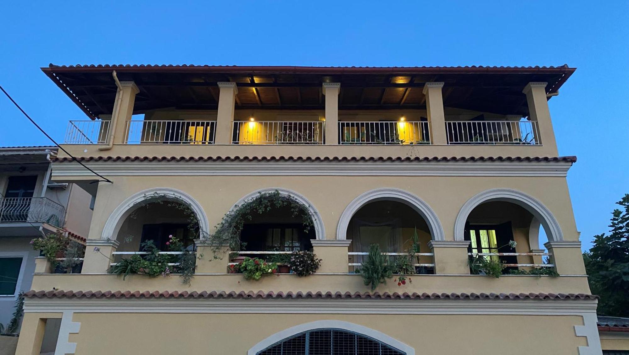 Alexandra'S Boutique House Villa Kato Garouna Luaran gambar
