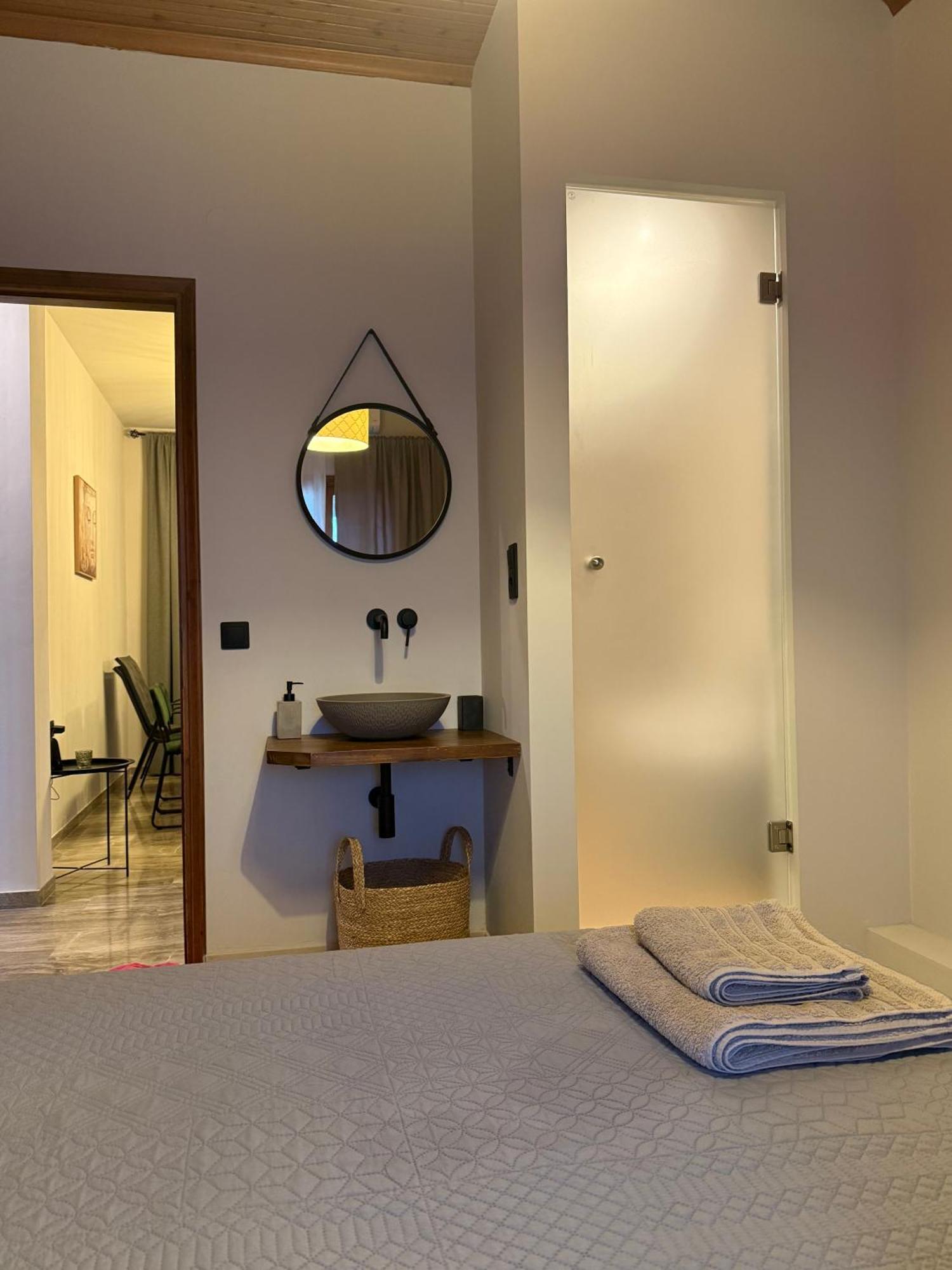 Alexandra'S Boutique House Villa Kato Garouna Luaran gambar